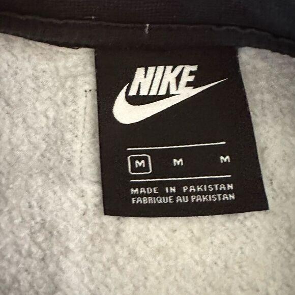 Rare Nike Classic Logo Swoosh Black White Crew Neck Cropped Long Sleeved Sweater - Picture 7 of 7